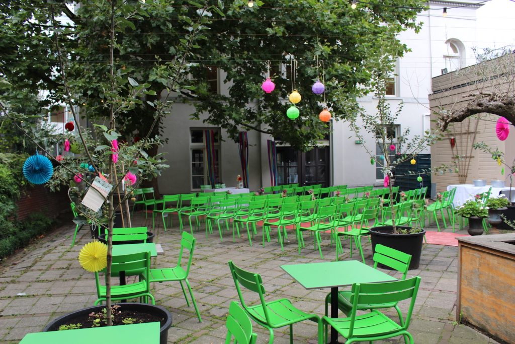 Oudegracht 158, Winkel van Sinkel